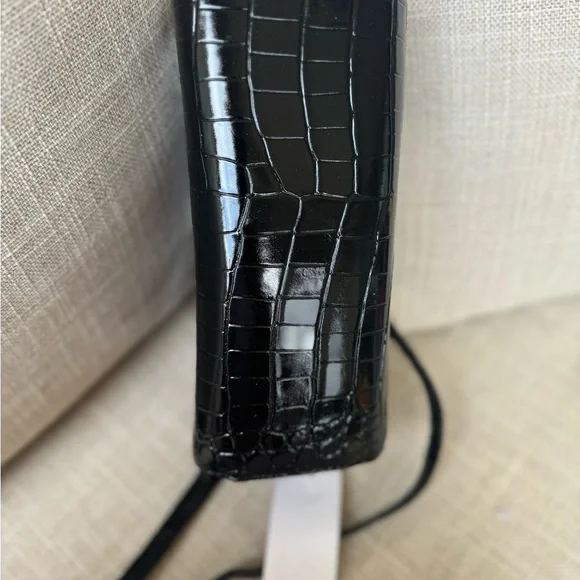 Black flap crossbody bag with top handle - Picture 4 of 10